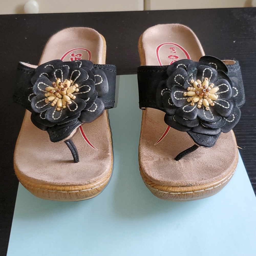 Klogs Sandles - Picture 1 of 15